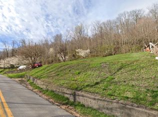 20 Addison St, Grafton, WV 26354