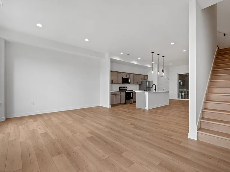 1121 SW 11th St — Photo 34