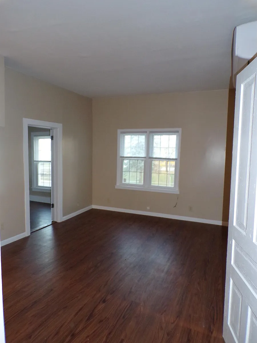Building Photo - 311 Park St #4