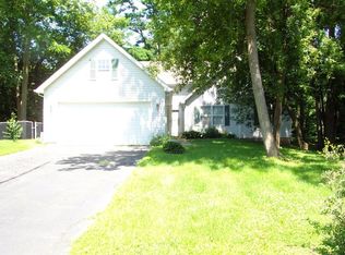26380 W Bond Ave, Antioch, IL 60002