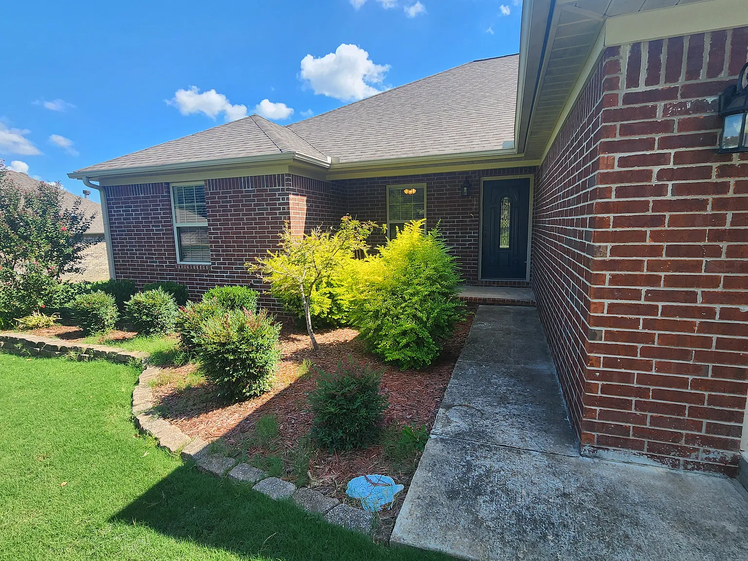 3 bed, 1897 sqft, $1,550 — Photo 3