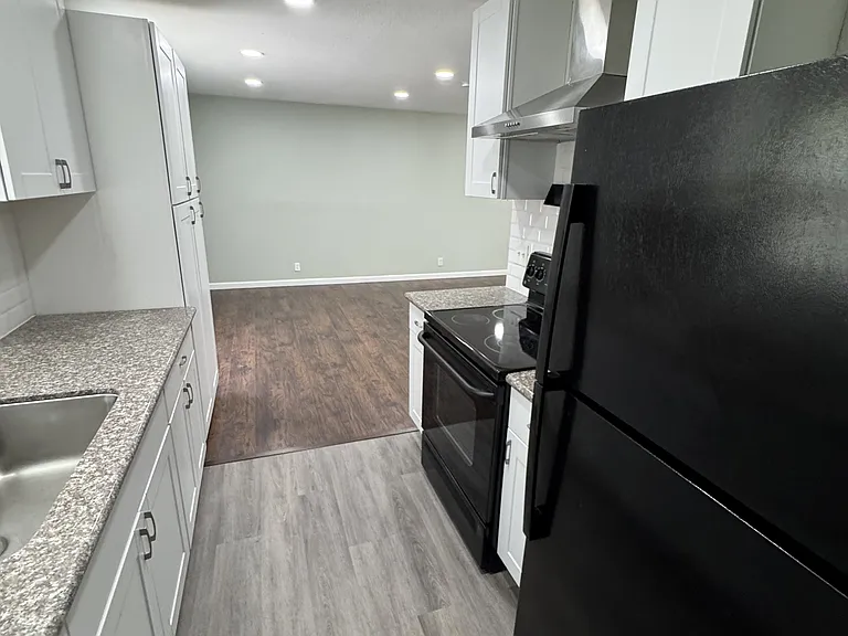 115 Plainview Dr — Photo 19
