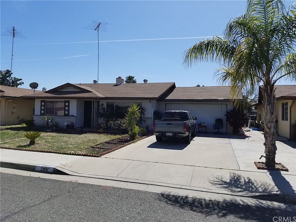 1st image of 2851 Carl Dr