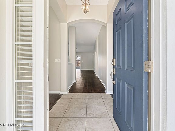 3rd image of 333 BRIDGESTONE Court