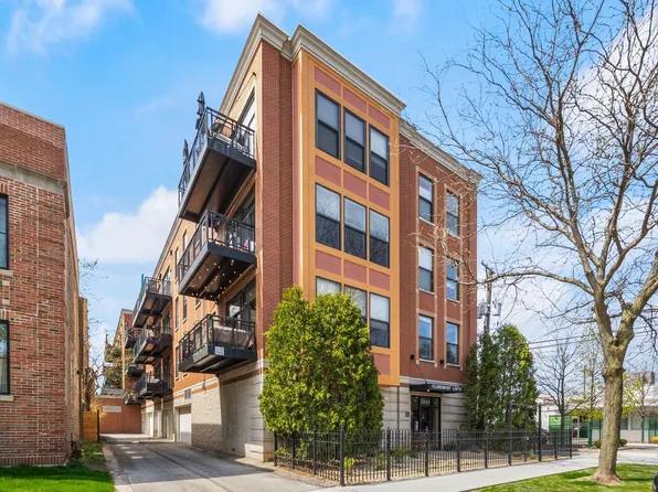 3944 N Claremont Ave Unit 205, Chicago, IL 60618