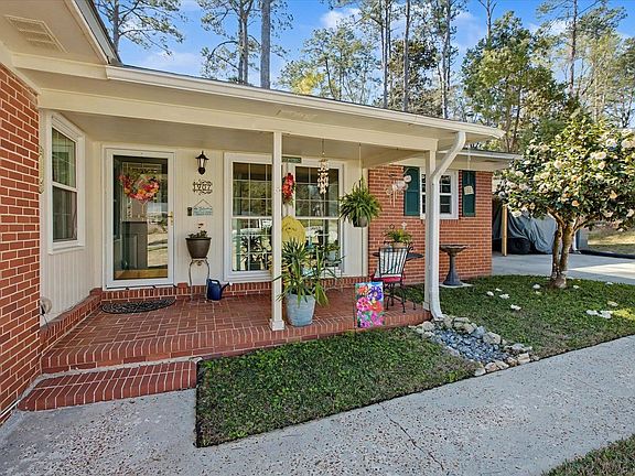 4th image of 1907 Sharon Rd