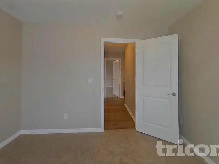6748 Lamine Dr — Photo 11