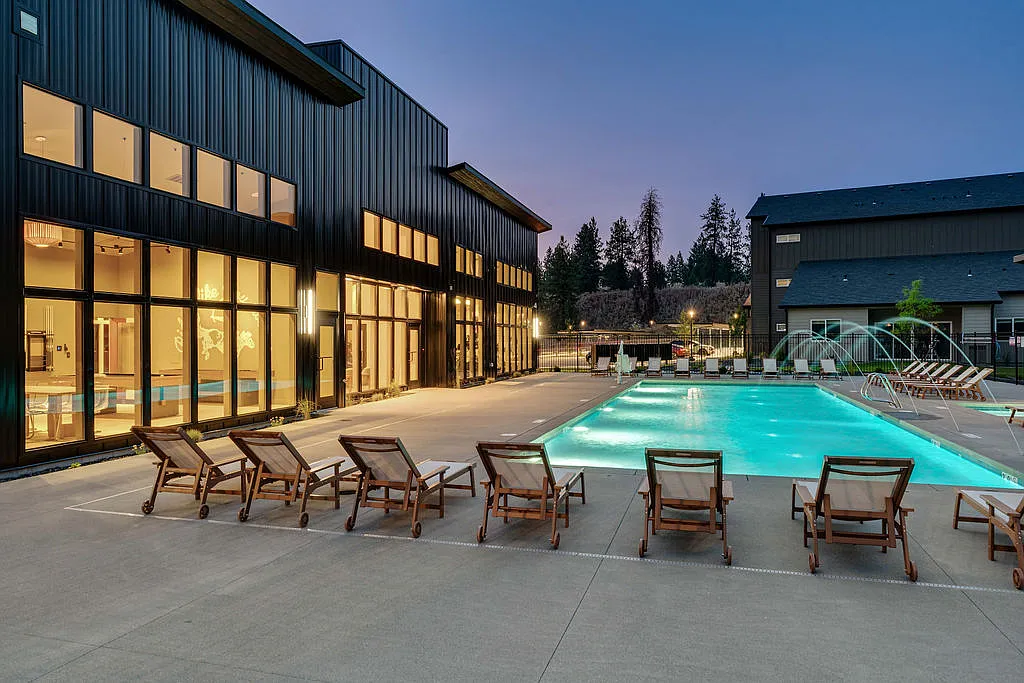 The Vistas Apartments at Beacon Hill — Photo 3