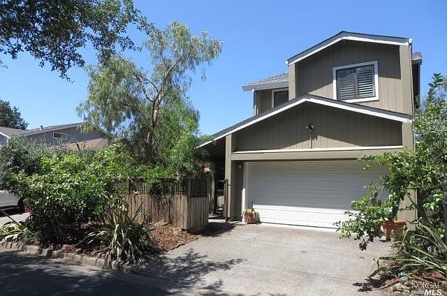 1st image of 325 Heron Court