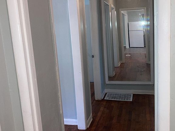 3rd image of 2364 Brackett St SW