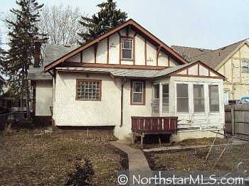 2nd image of 1922 Queen Ave N
