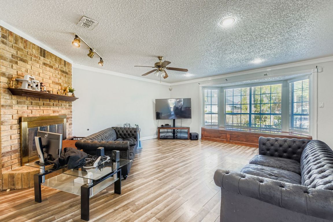 next background image