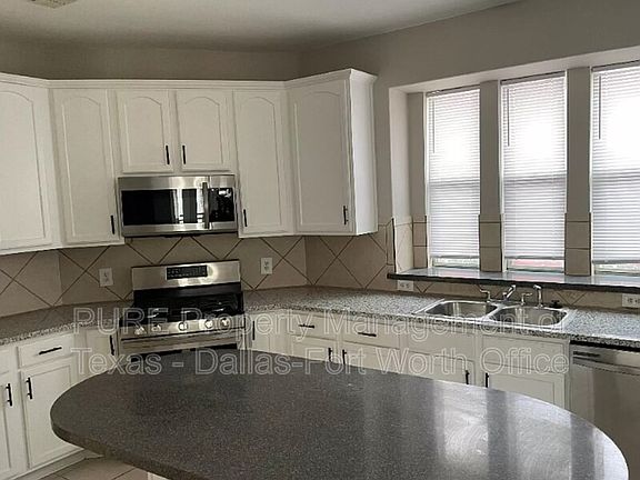 2nd image of 1600 Sea Pines Dr
