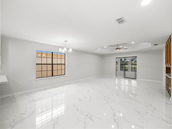 4th image of 2706 Ashley Dr