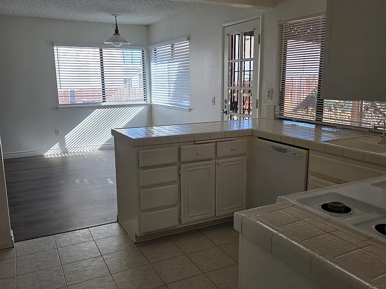 9829 Deer Creek Rd — Photo 3