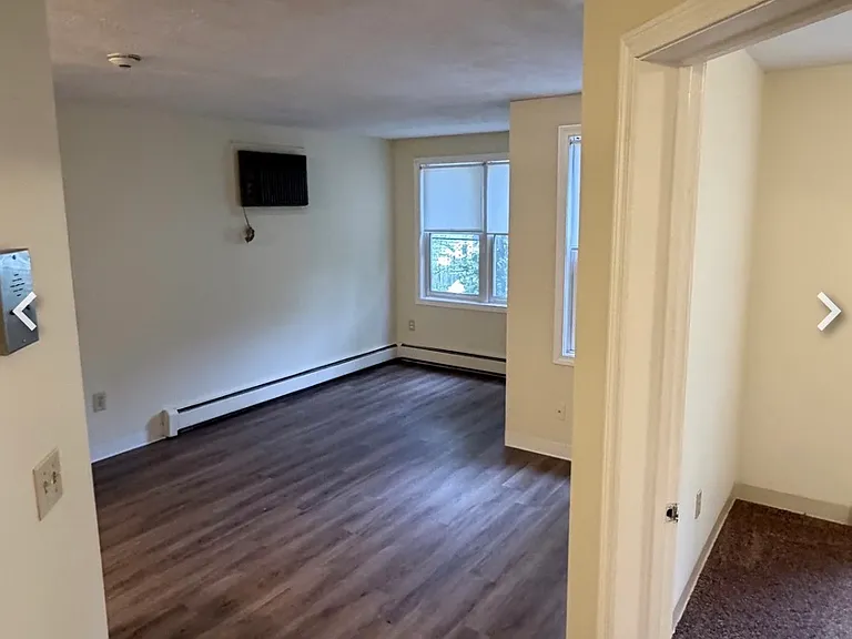 17 Blossom St #2 — Photo 5
