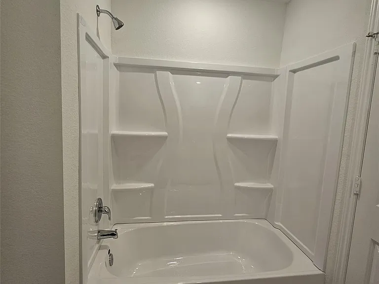 2304 Blizzard Dr — Photo 15