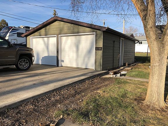 4th image of 230 Highland Ave
