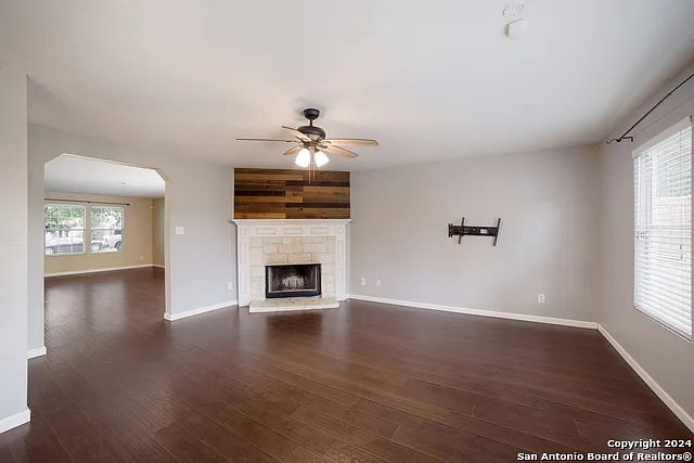 16526 Amberly Ct — Photo 7