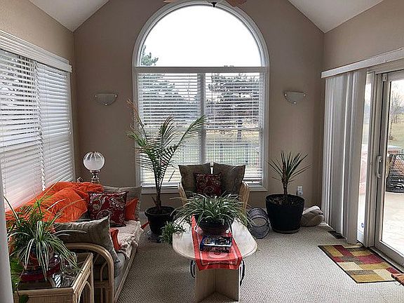 2nd image of 821 Saint James Park Ave