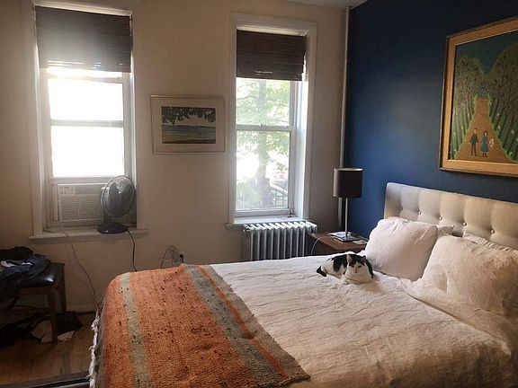 4th image of 3034 42nd St APT 1L