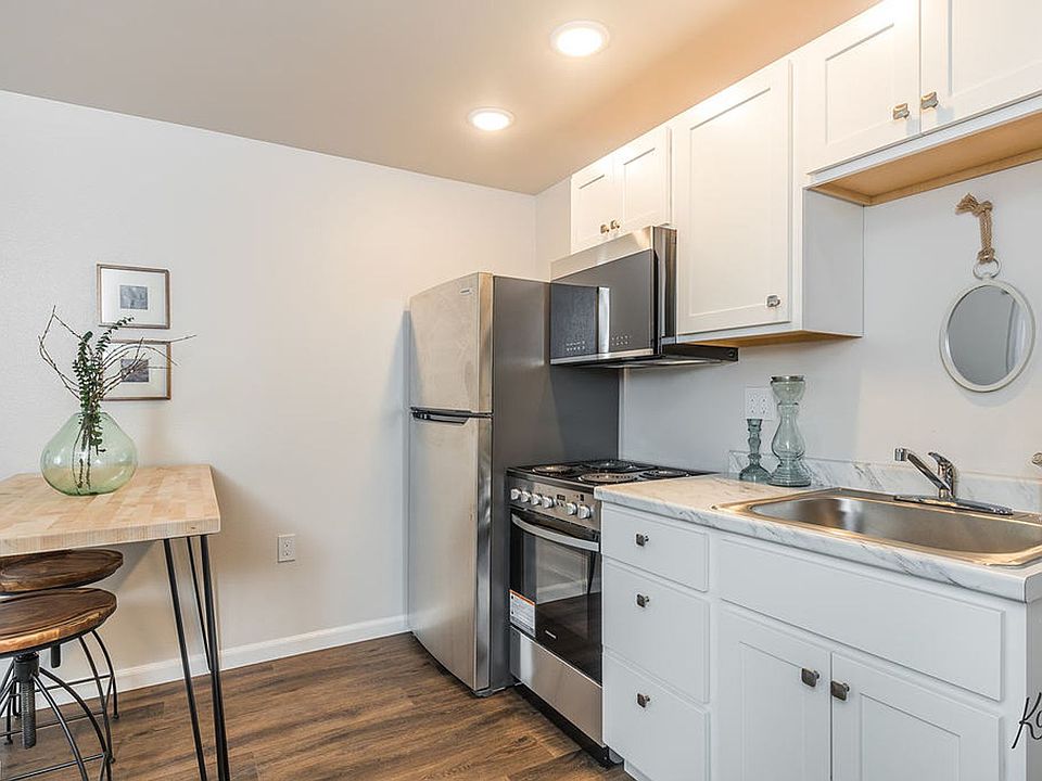 1st image of 1533 Lacey St #112