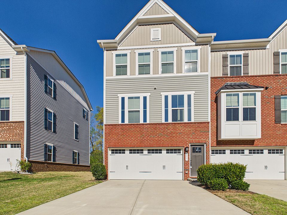 1st image of 2617 Grantham Place Dr