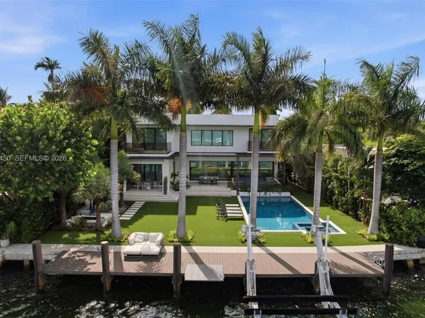 9814 W Broadview Dr, Bay Harbor Islands, FL 33154