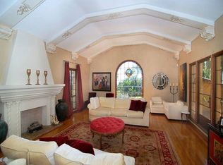 2172 W Live Oak Dr, Los Angeles, CA 90068