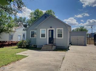 317 3rd Ave NE, Watford City, ND 58854