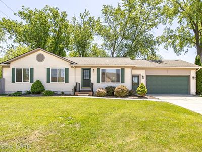 3103 Crooks Rd, Rochester Hills, MI, 48309