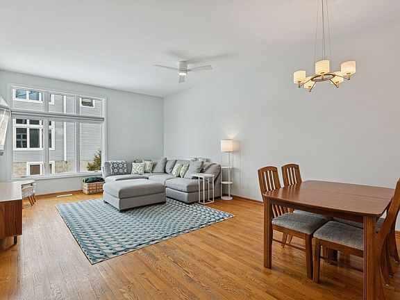2nd image of 628 3rd Ave NE
