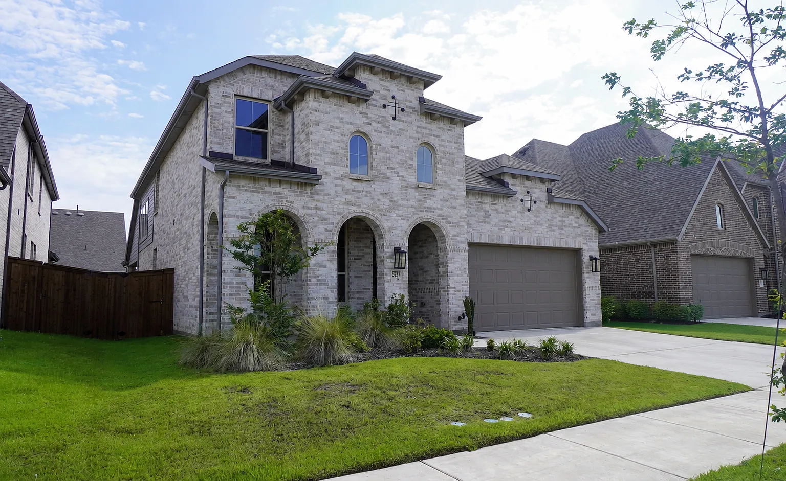 5 bed, 3251 sqft, $3,700 — Photo 3