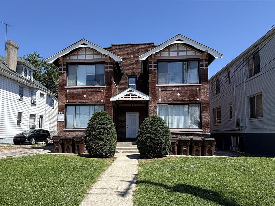 1st image of 2072 Elm Ave