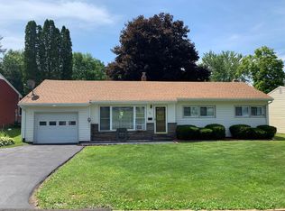 34 Maple St, Walton, NY 13856
