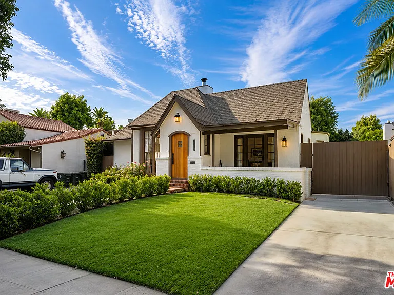 6537 Moore Dr — Photo 7