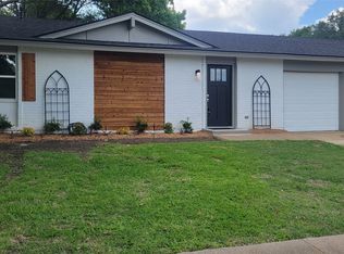 2700 Ozark Dr, Arlington, TX 76014