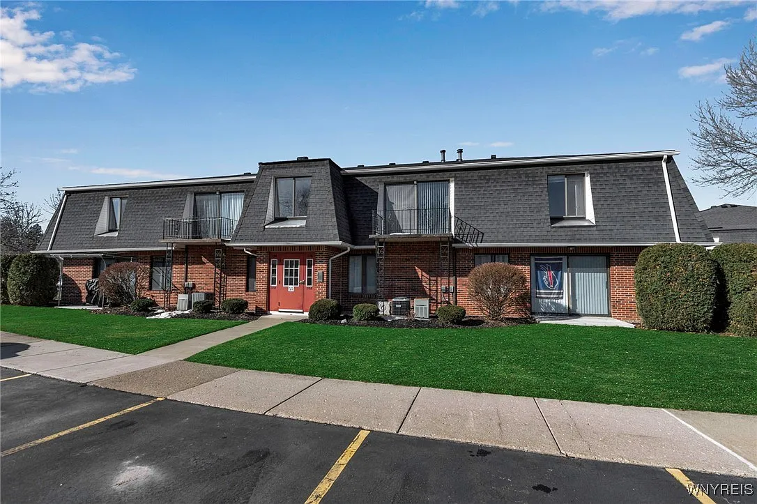25B Foxberry Dr photo 1