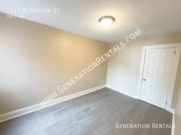 1112 W Poplar St — Photo 9