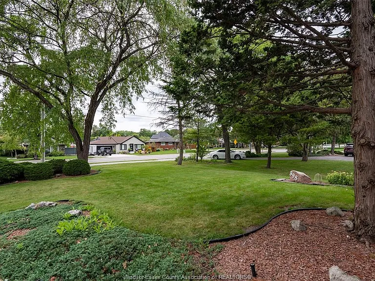 398 Brighton Rd — Photo 4