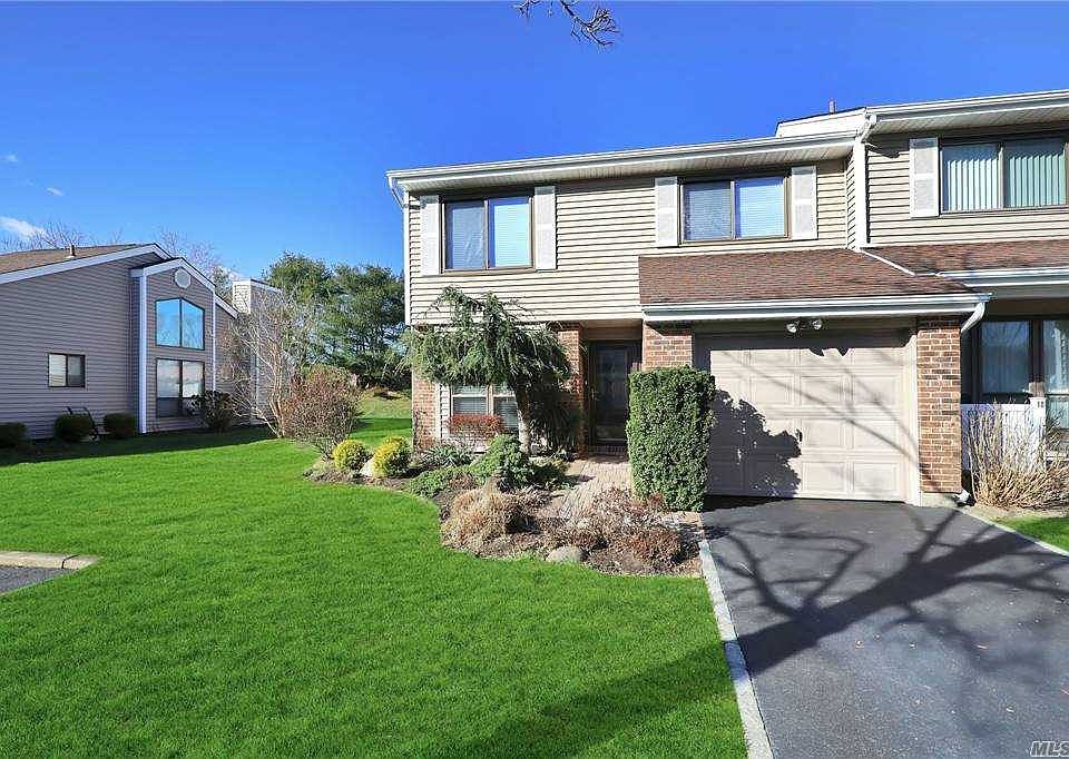 1st image of 19 W Pond Ct