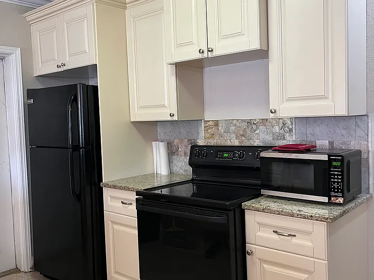 1003 Pennsylvania Ave #1 — Photo 13