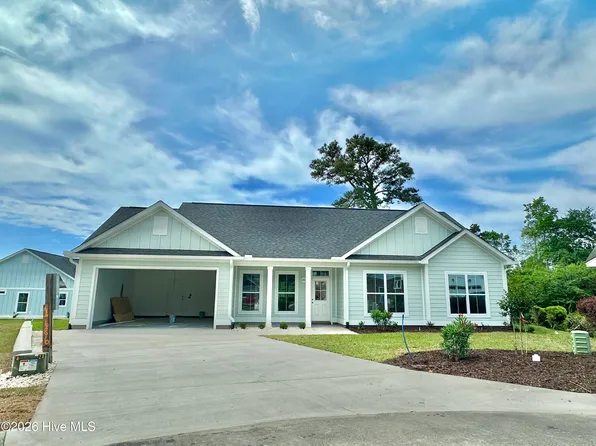 1686 E Magnolia Court SW, Ocean Isle Beach, NC 28469