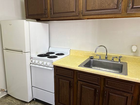 3rd image of 4225 Monroe St #5