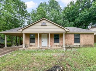 875 Hackberry Dr, Southaven, MS 38671