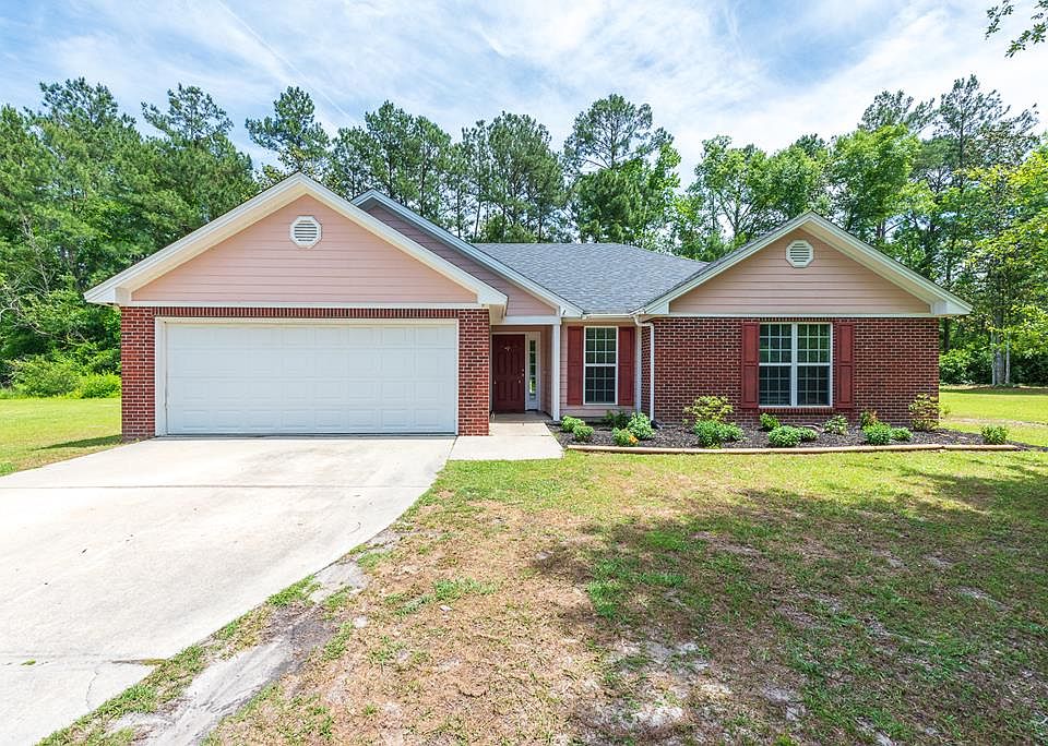 1st image of 122 Woodward Cir