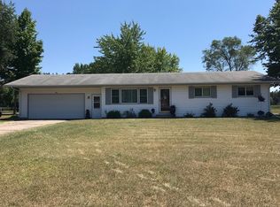 709 E Main St, Clintonville, WI 54929