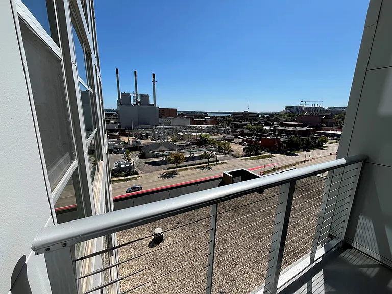 balcony