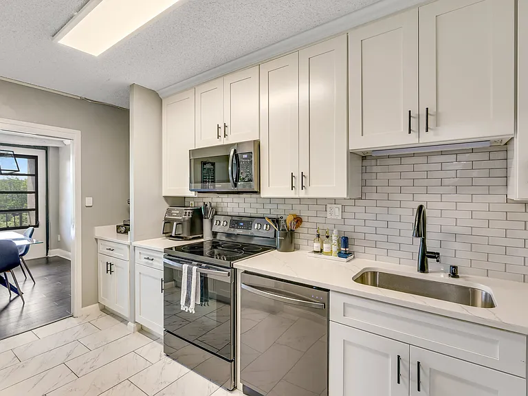 5500 Holmes Run Pkwy #510 — Photo 10