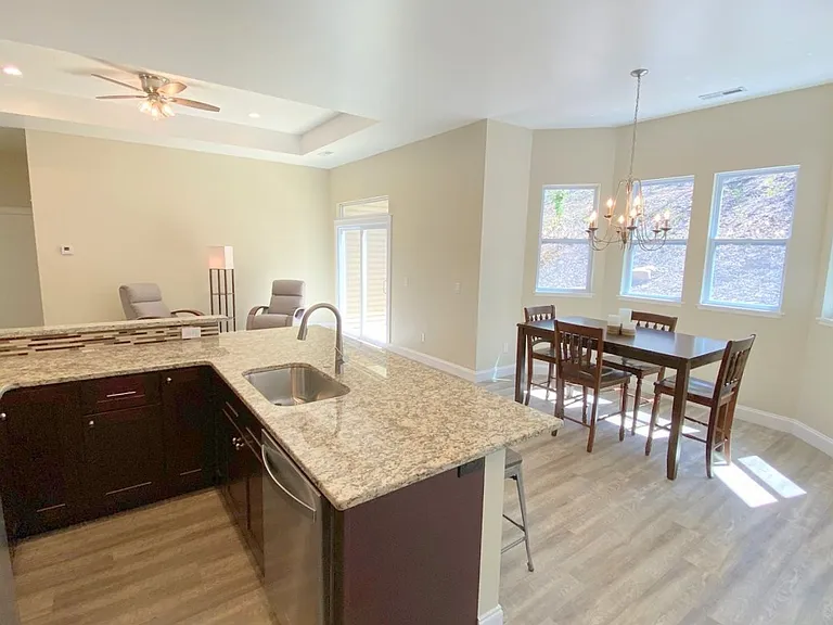 117 Country Ridge Rd — Photo 5
